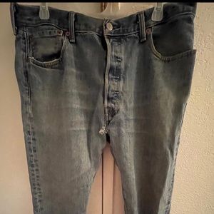 Levi 501 Button Fly size 36 x 32 Jeans